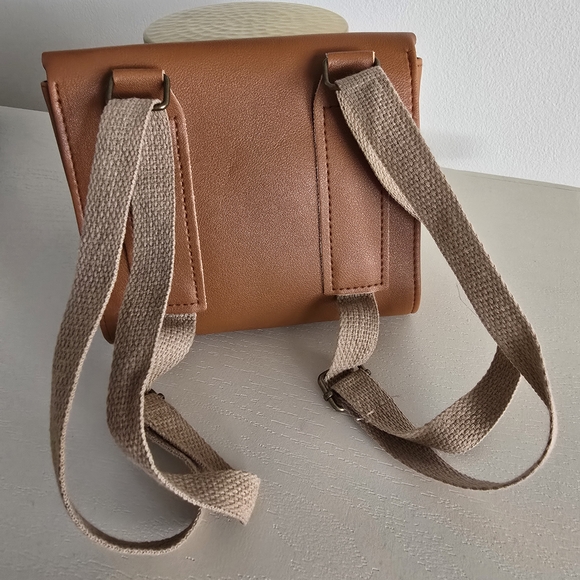 Black Or Brown Crossbody Mini Bag - Toddlers - Picture 5 of 13